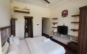 Ratna Hotel & Banquet